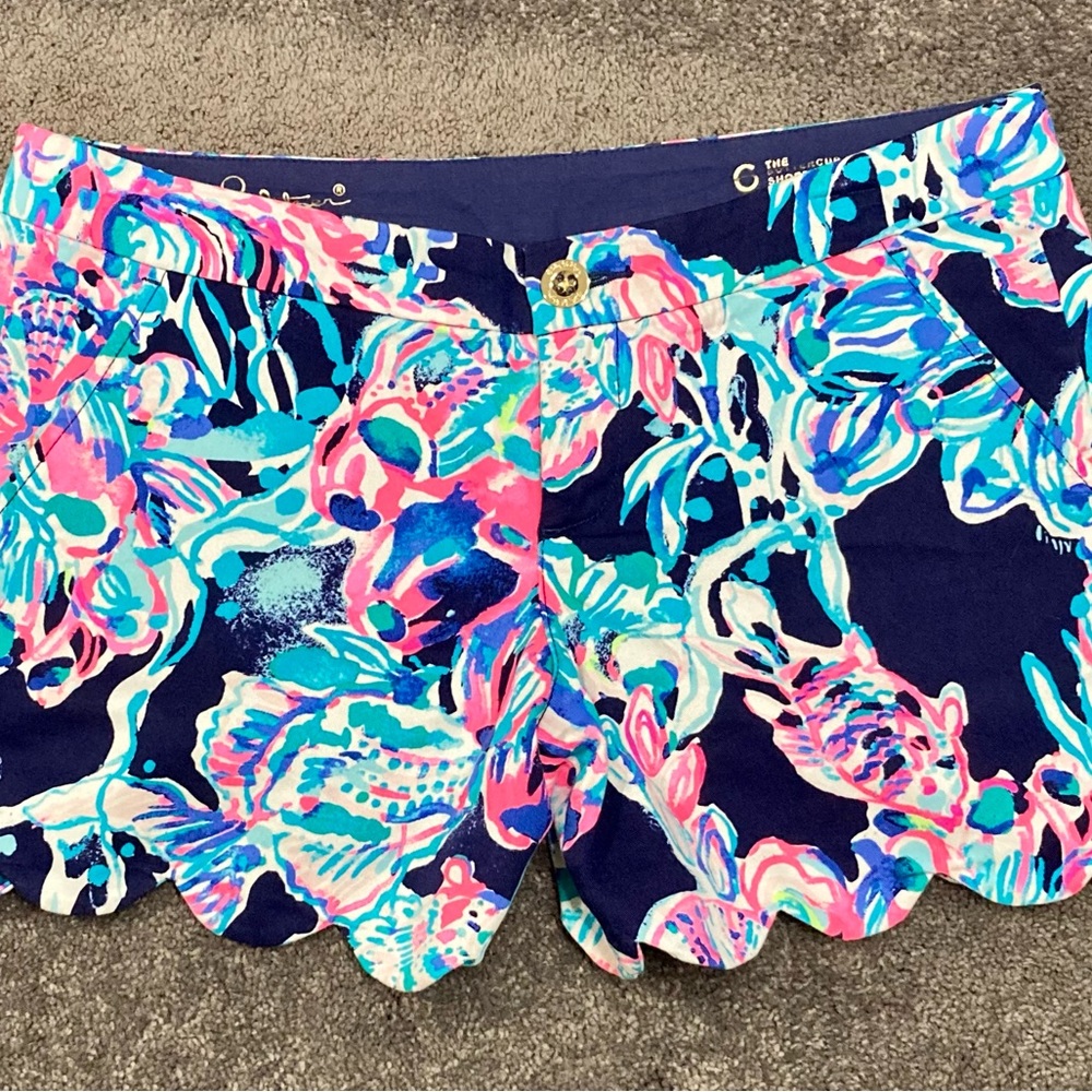 Lilly Pulitzer Navy Floral Scallop Hem Shorts